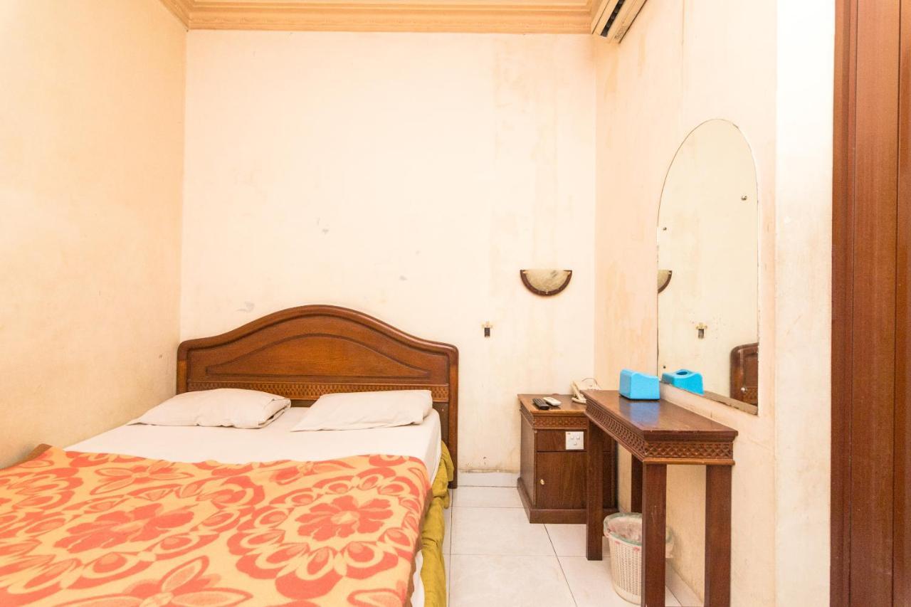 Oyo 2422 Rama Hotel Nagoja Zewnętrze zdjęcie