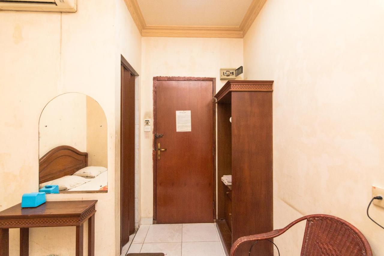 Oyo 2422 Rama Hotel Nagoja Zewnętrze zdjęcie