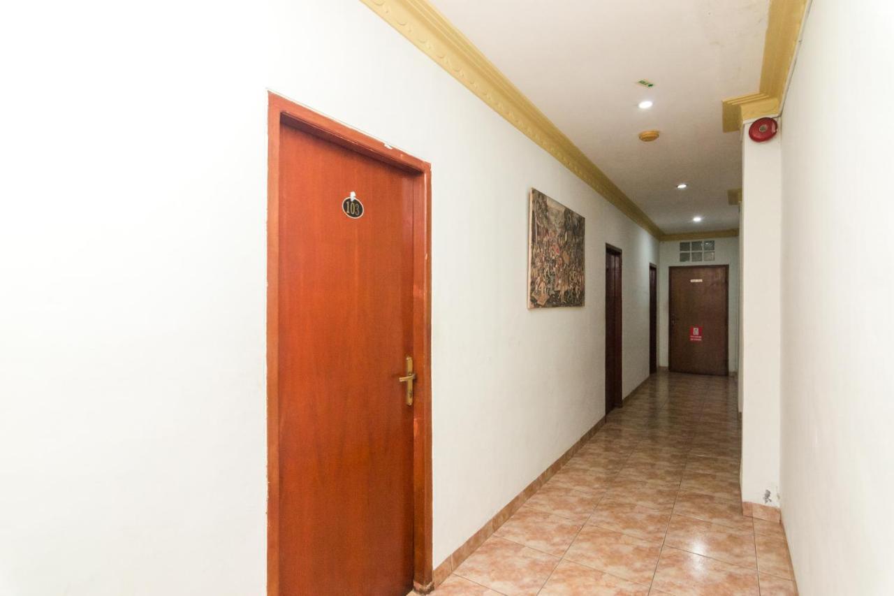 Oyo 2422 Rama Hotel Nagoja Zewnętrze zdjęcie